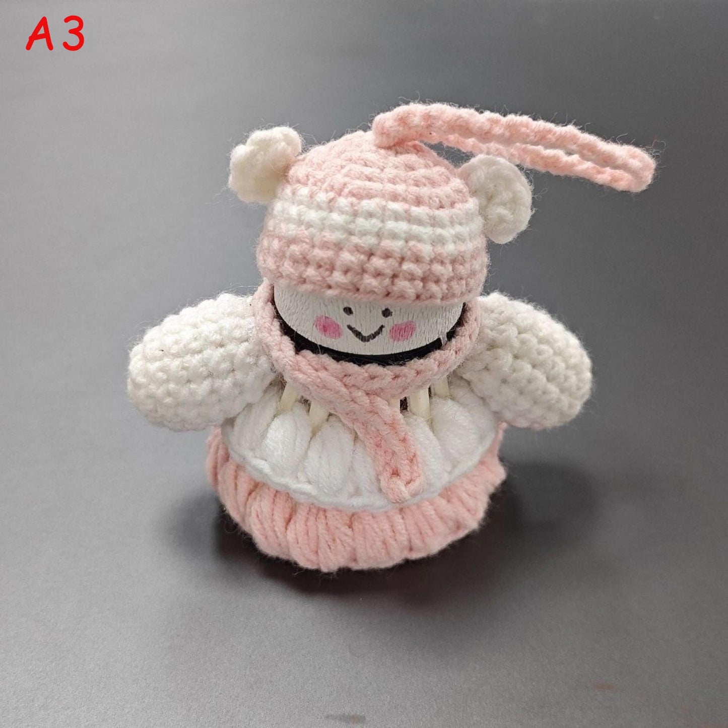 Handmade Crochet Shuttlecock Snowman Keychain, Cute Knitted Amigurumi Doll, Baby Bag Charm, Phone Charm, Gift for Kids
