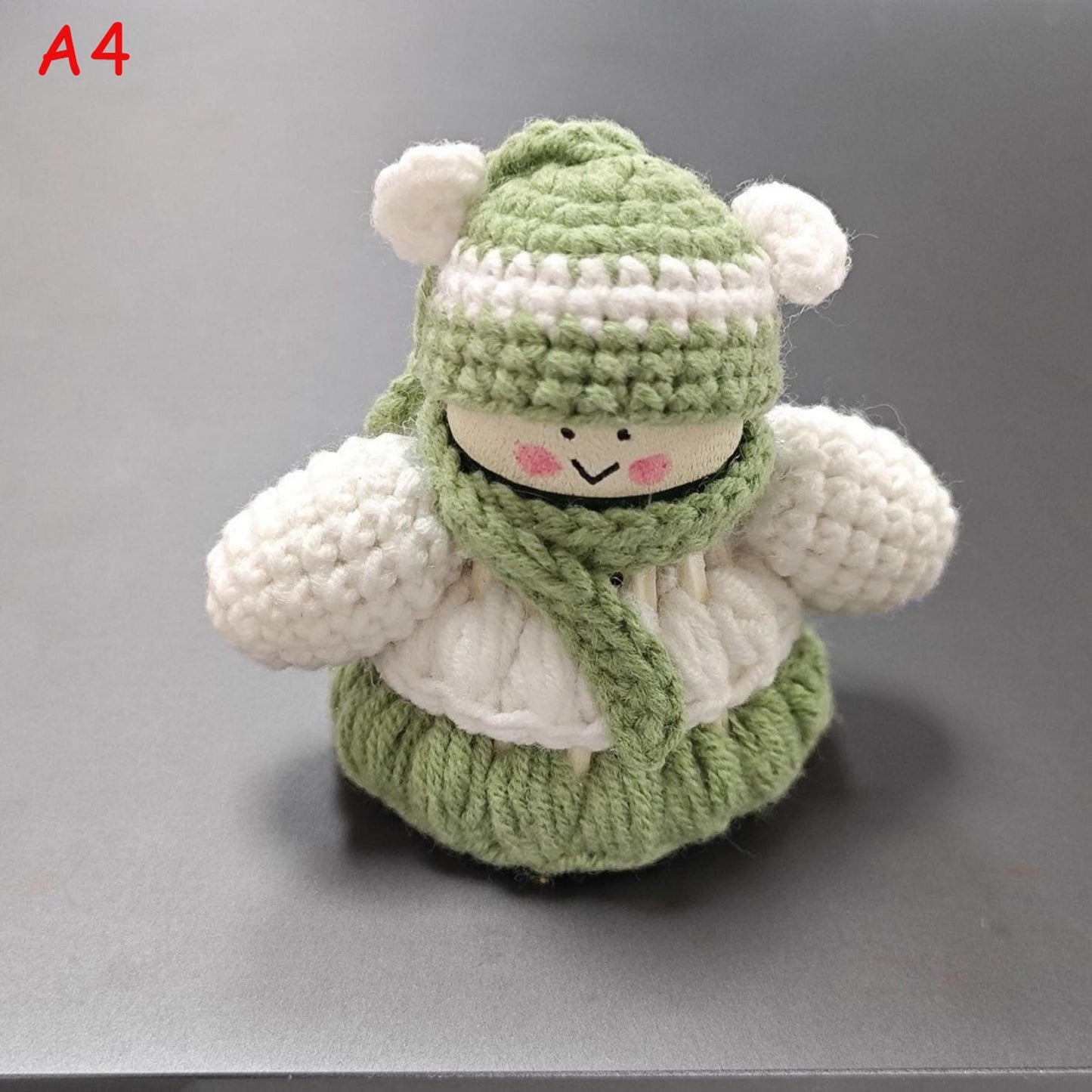 Handmade Crochet Shuttlecock Snowman Keychain, Cute Knitted Amigurumi Doll, Baby Bag Charm, Phone Charm, Gift for Kids