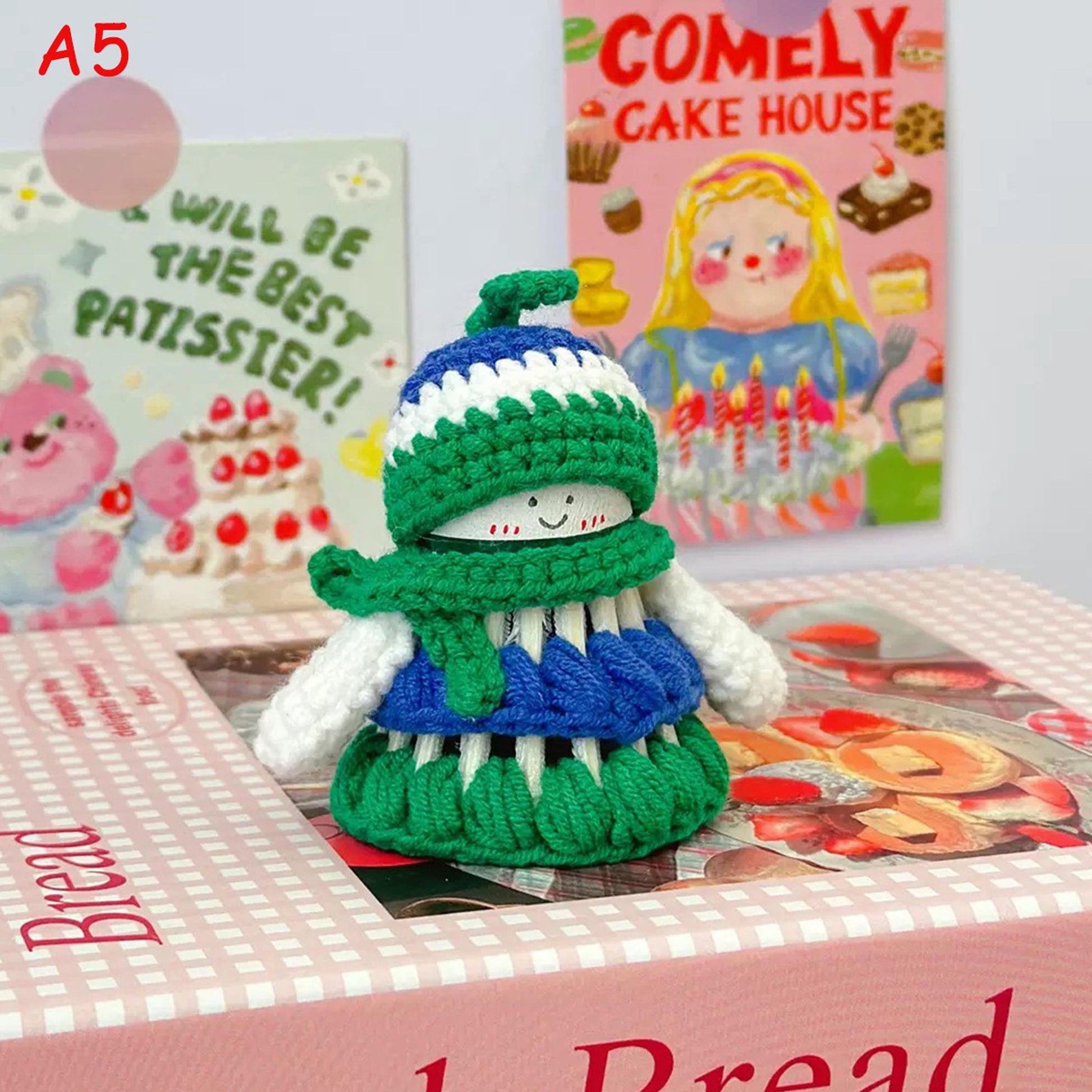 Handmade Crochet Snowman Shuttlecock Keychain, Cute Yarn Knit Winter Bag Charm, Phone Pendant, Christmas Gift Idea