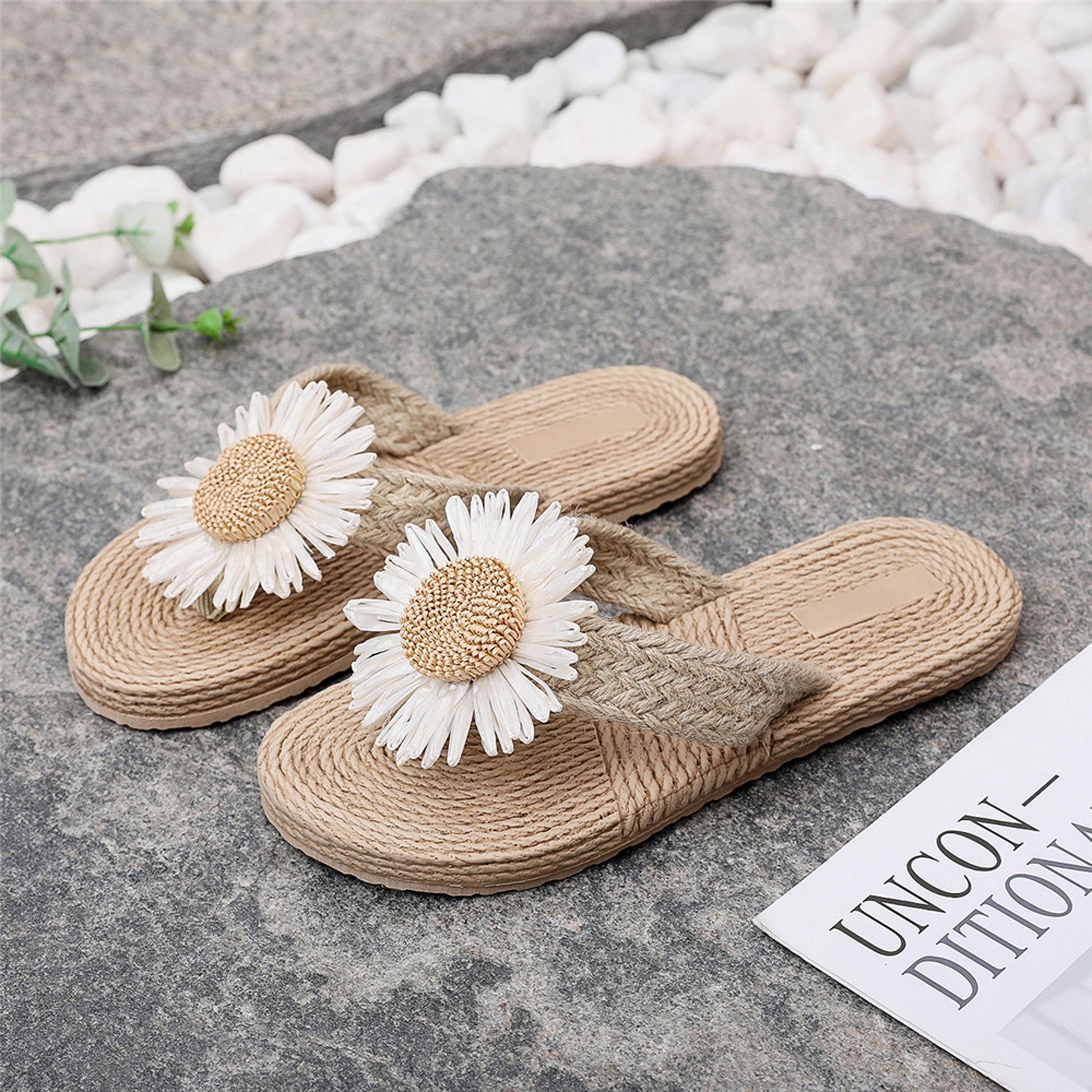 Handmade Crochet Linen Flip Flops, Straw Style Beach Slippers, Daisy Flower Thong Sandals, Summer Boho Women Slides, Vacation Shoes